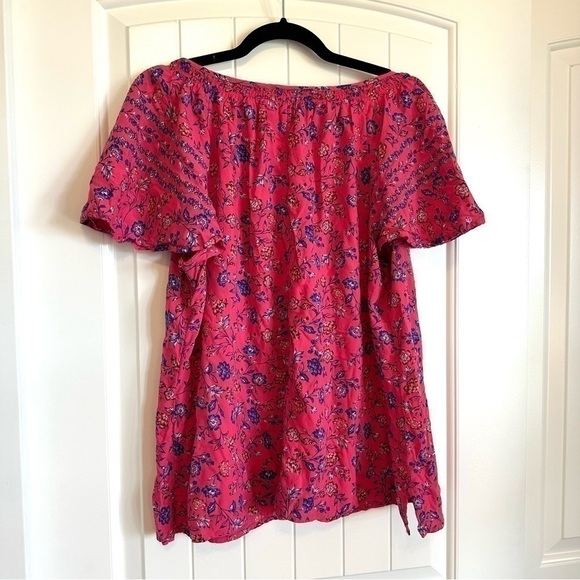 Hot pink floral v-neck cotton blouse, flutter sleeves, size XL - Picture 5 of 10